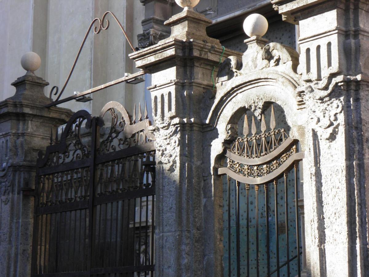 La Stanza Grande Della Luna D'Irene Napoli Bagian luar foto