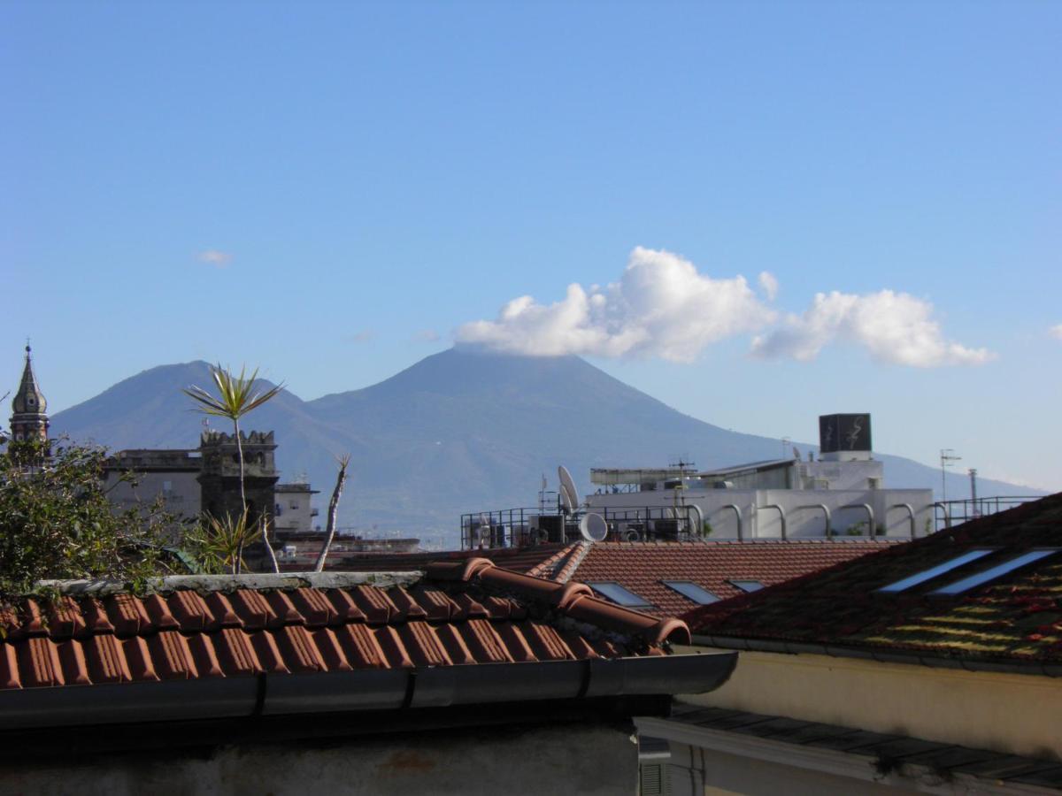 La Stanza Grande Della Luna D'Irene Napoli Bagian luar foto