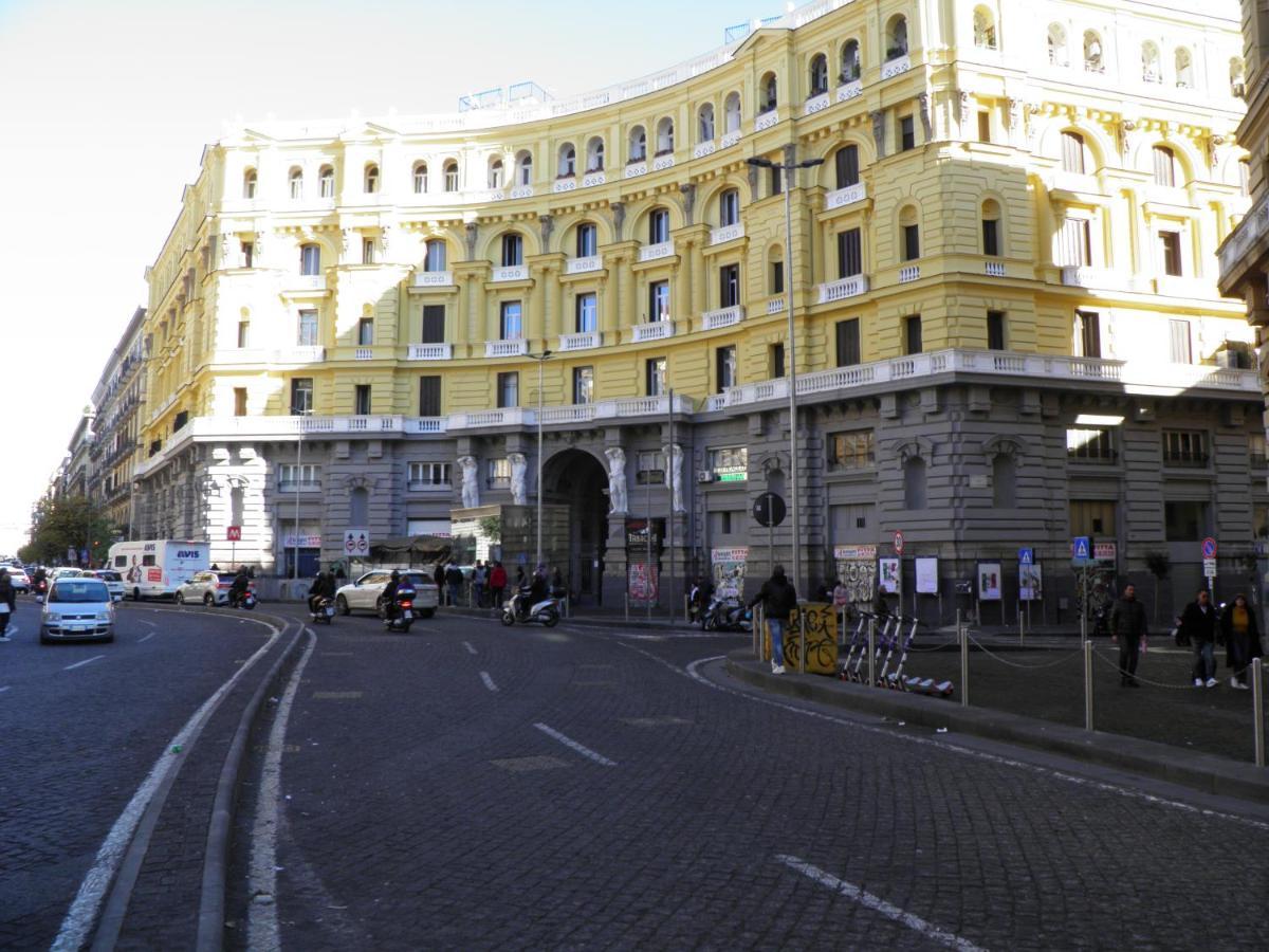 La Stanza Grande Della Luna D'Irene Napoli Bagian luar foto